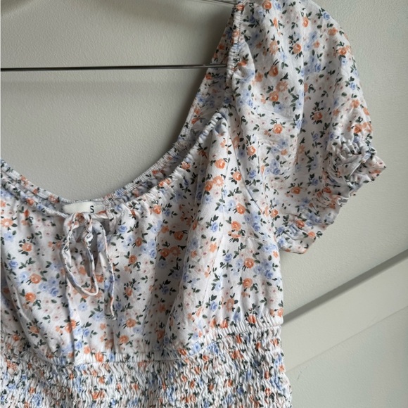 Hollister Women's Floral Crop Top White Blue size S - Picture 6 of 7